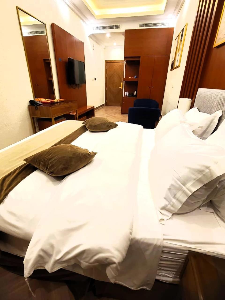 Smayah Hotel Riade Exterior foto